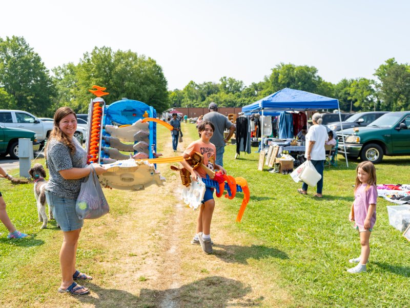 301 Endless Yard Sale