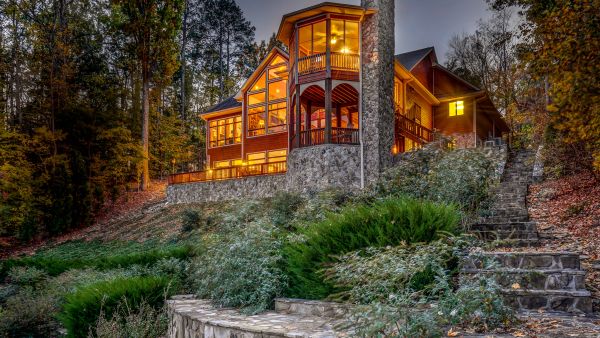 Story Properties On Lake Gaston