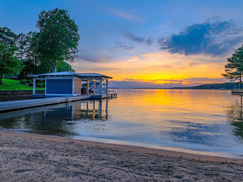 RE/MAX on Lake Gaston
