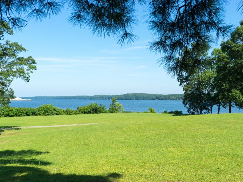 Roanoke Rapids Lake Day Use Park
